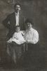 La famille Charles-Léon Denis : Charles-Léon, Ernestine Bernard et Léontine Denis